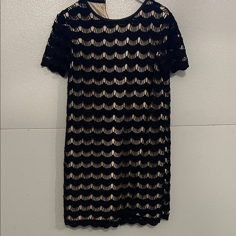 Kate Spade black, and tan scallop dress